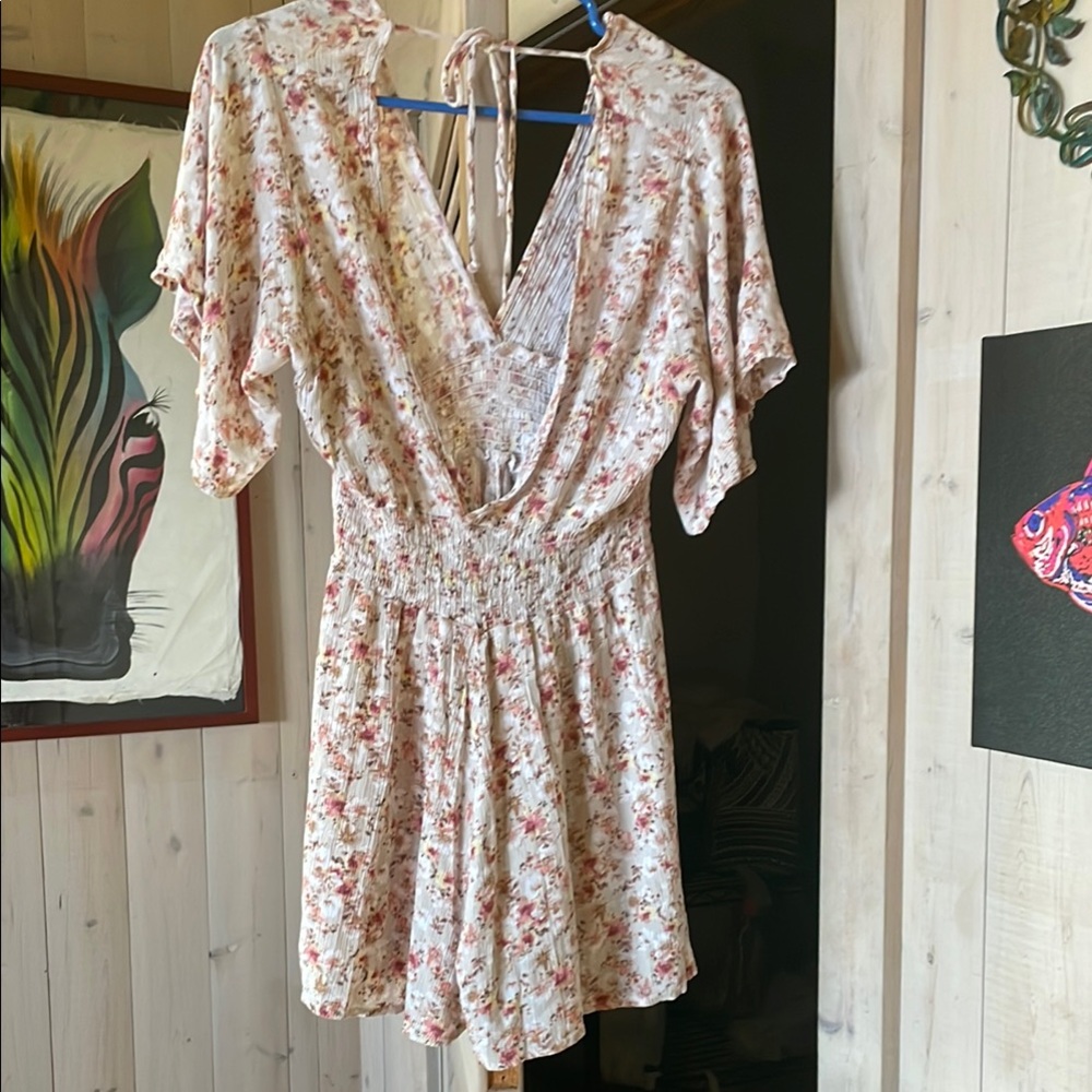 Mahina Flowy Floral Romper - Picture 5 of 7
